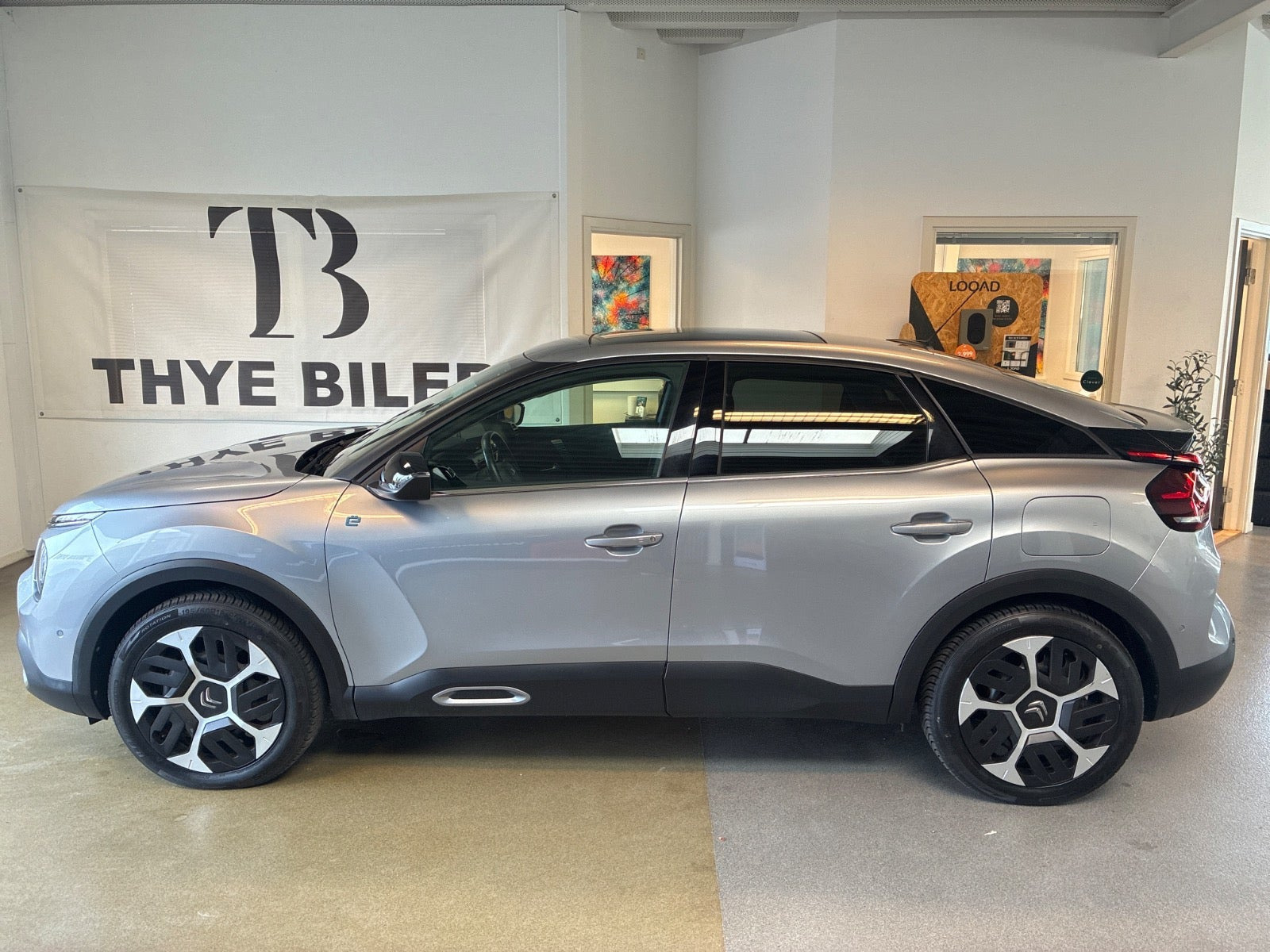 Grå Citroën ë-C4 fra 2023