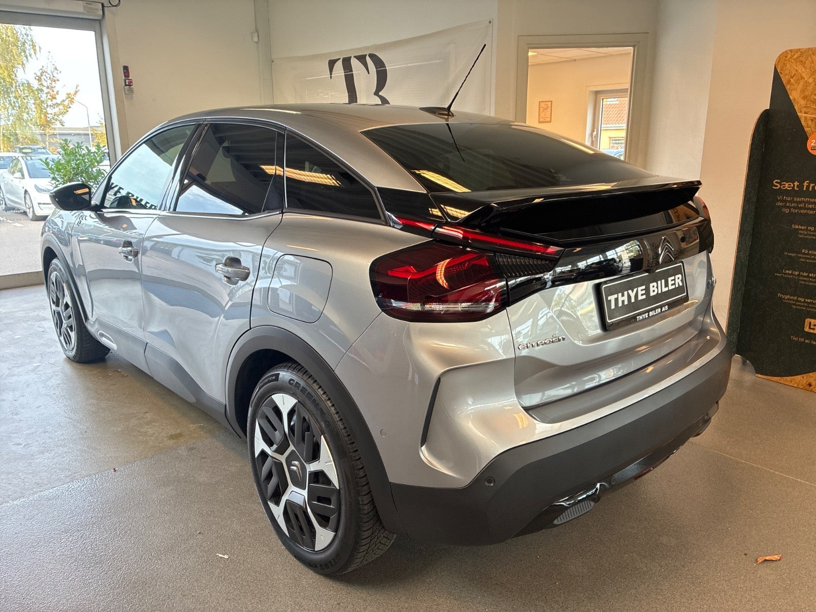 Grå Citroën ë-C4 fra 2023