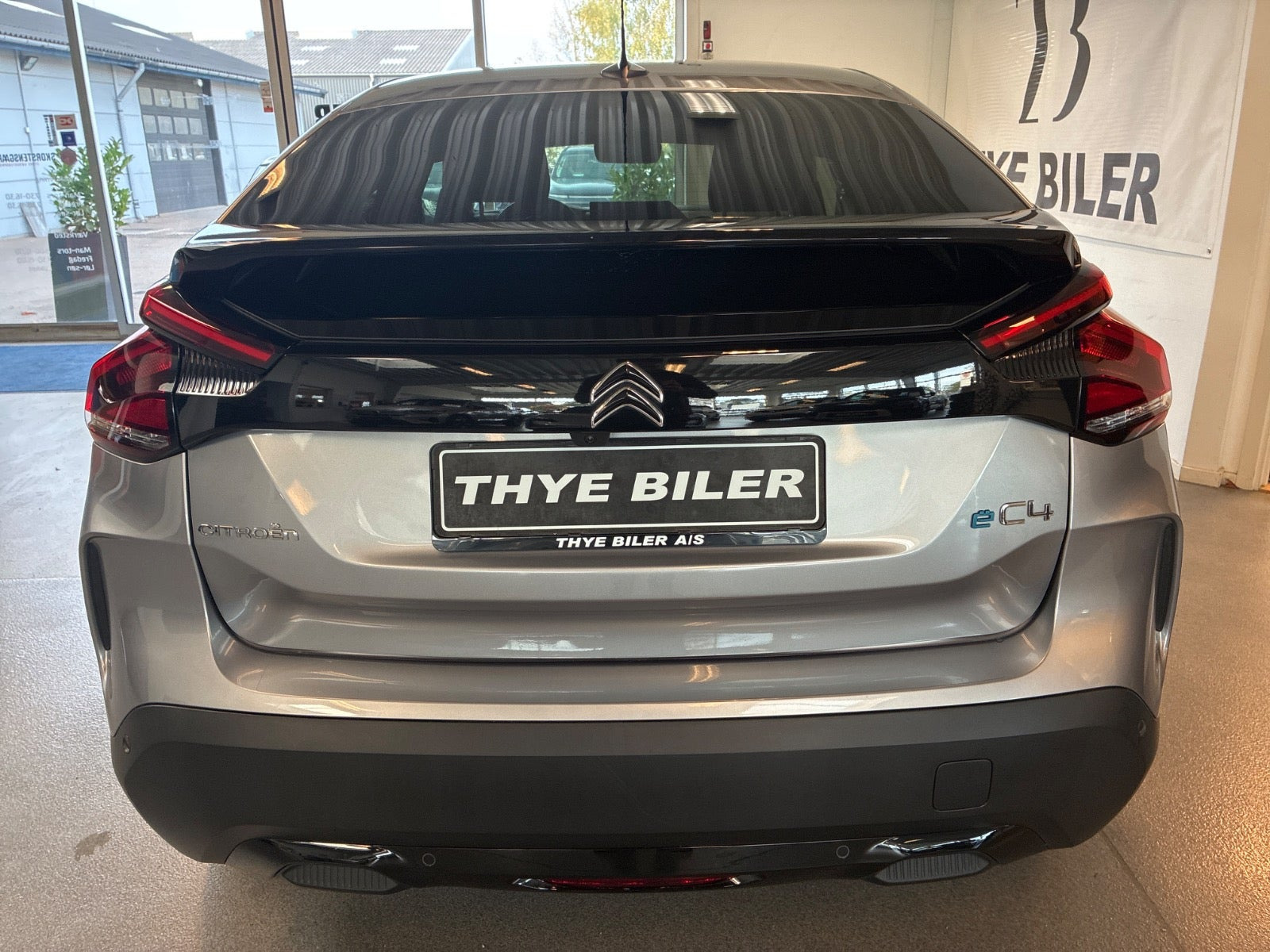 Grå Citroën ë-C4 fra 2023