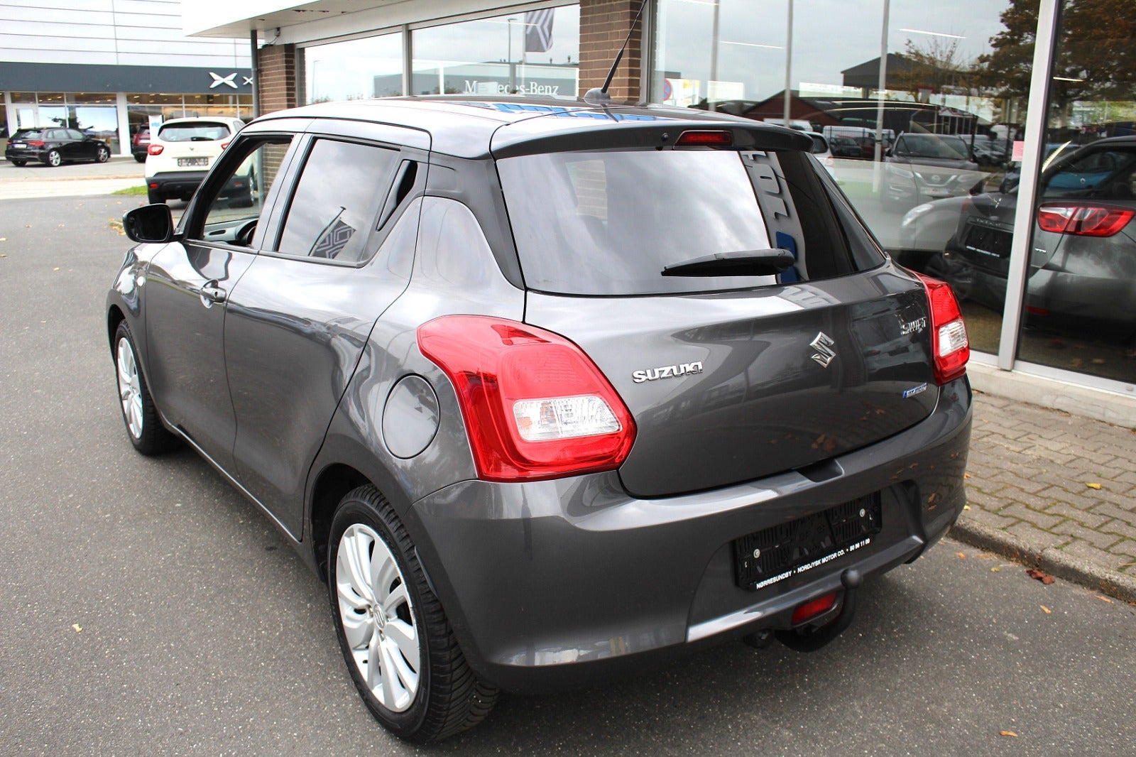 Grå Suzuki Swift fra 2020
