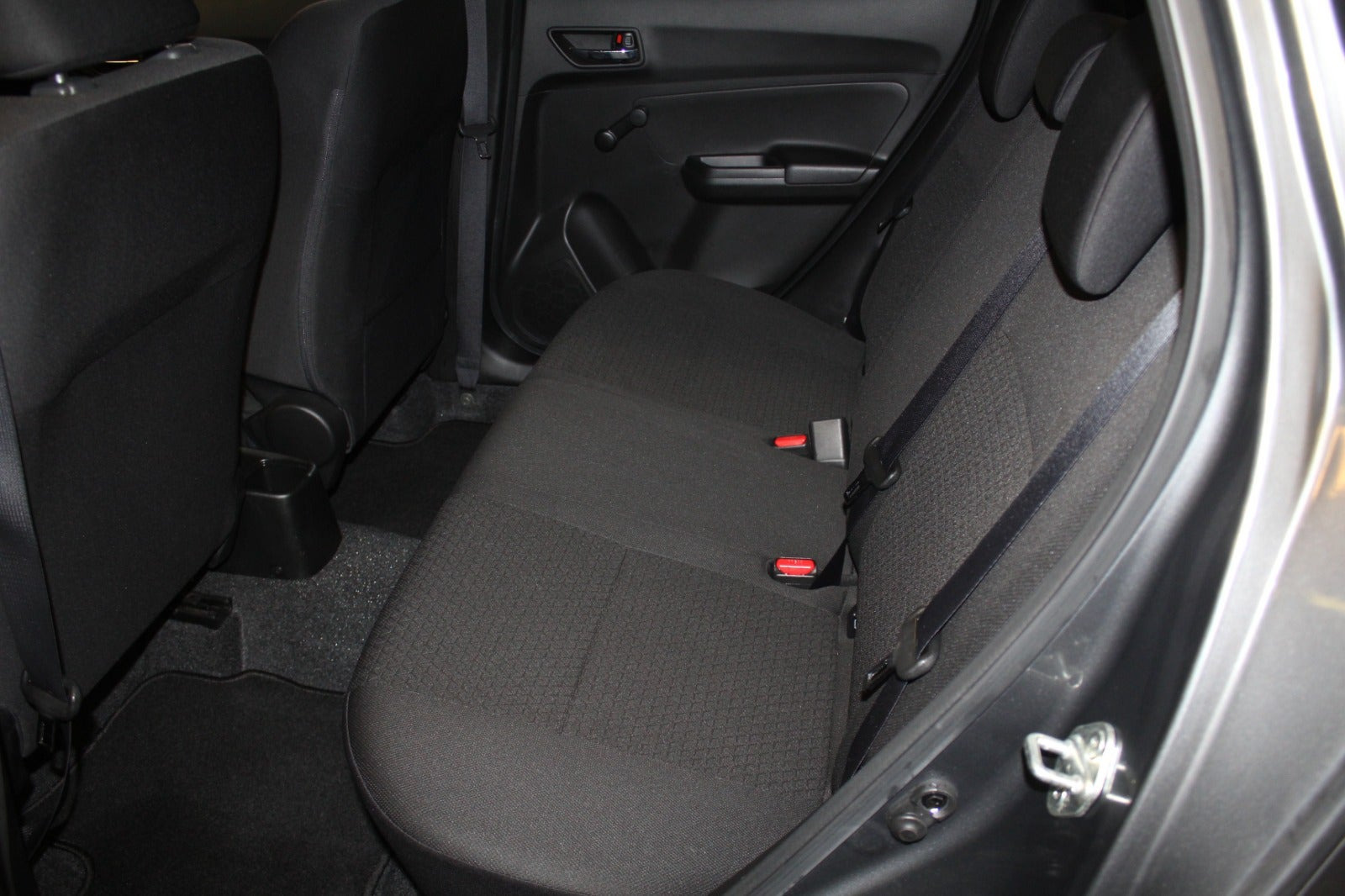 Grå Suzuki Swift fra 2020