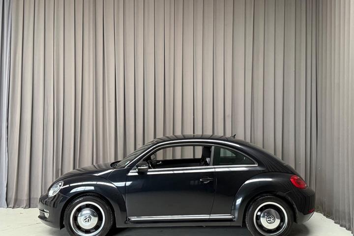Sort VW The Beetle fra 2014
