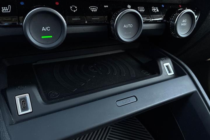Hvid Citroën ë-C4 fra 2024