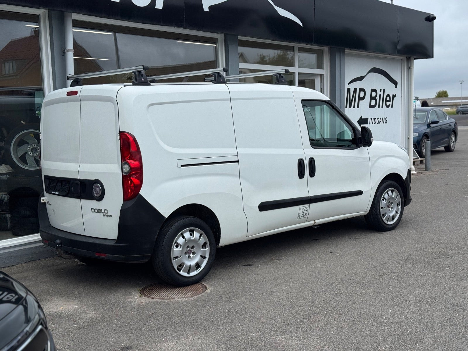 Hvid Fiat Doblò Cargo fra 2010