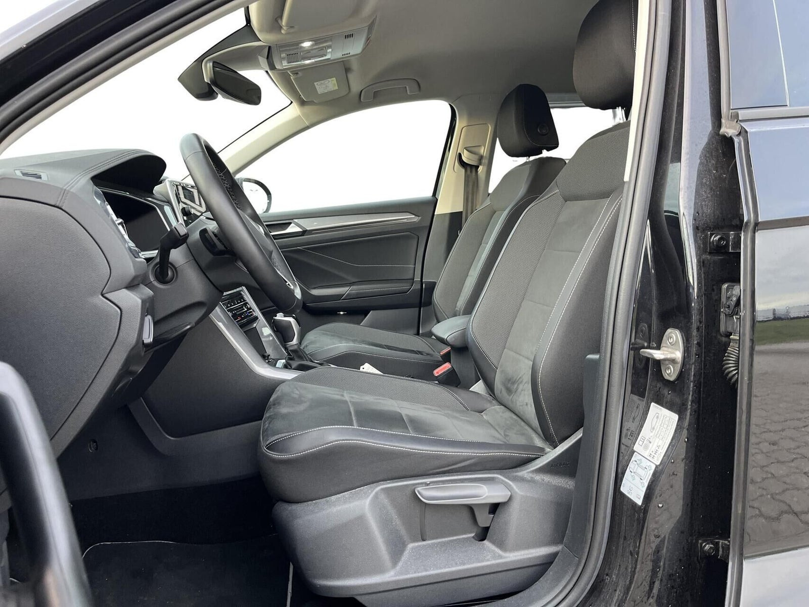 Sort VW T-Roc fra 2023