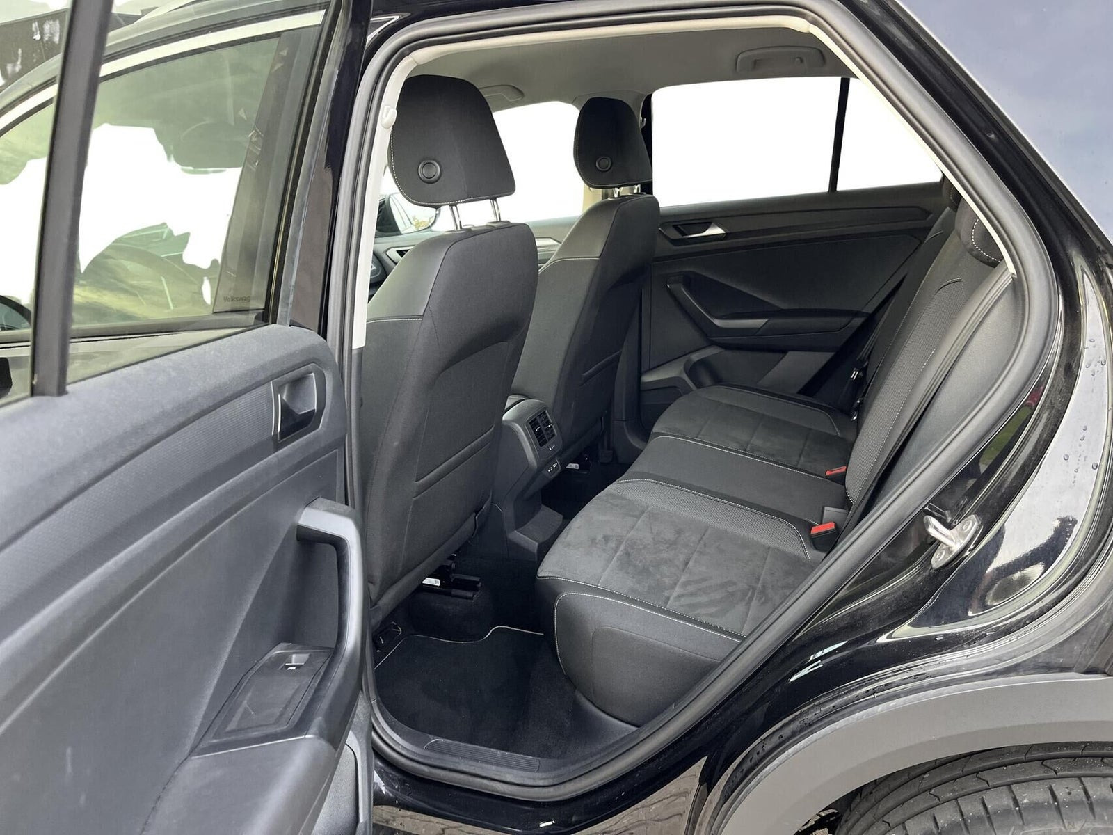 Sort VW T-Roc fra 2023