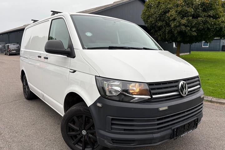 Hvid VW Transporter fra 2017