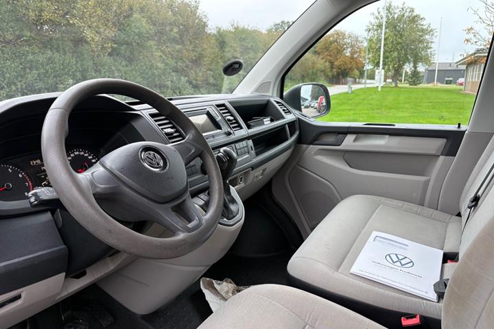Hvid VW Transporter fra 2017