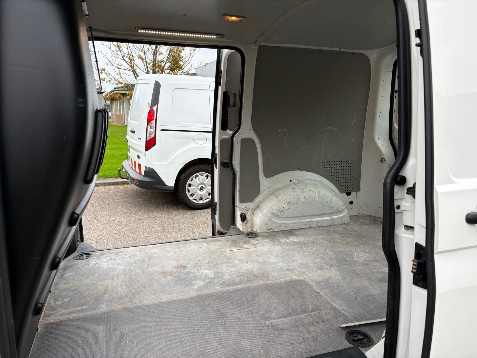 Hvid VW Transporter fra 2017