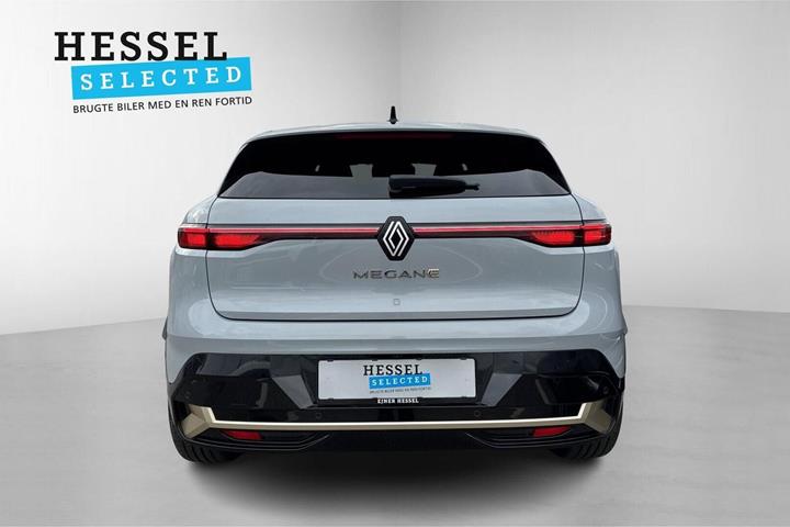 Grå Renault Megane E-Tech fra 2023