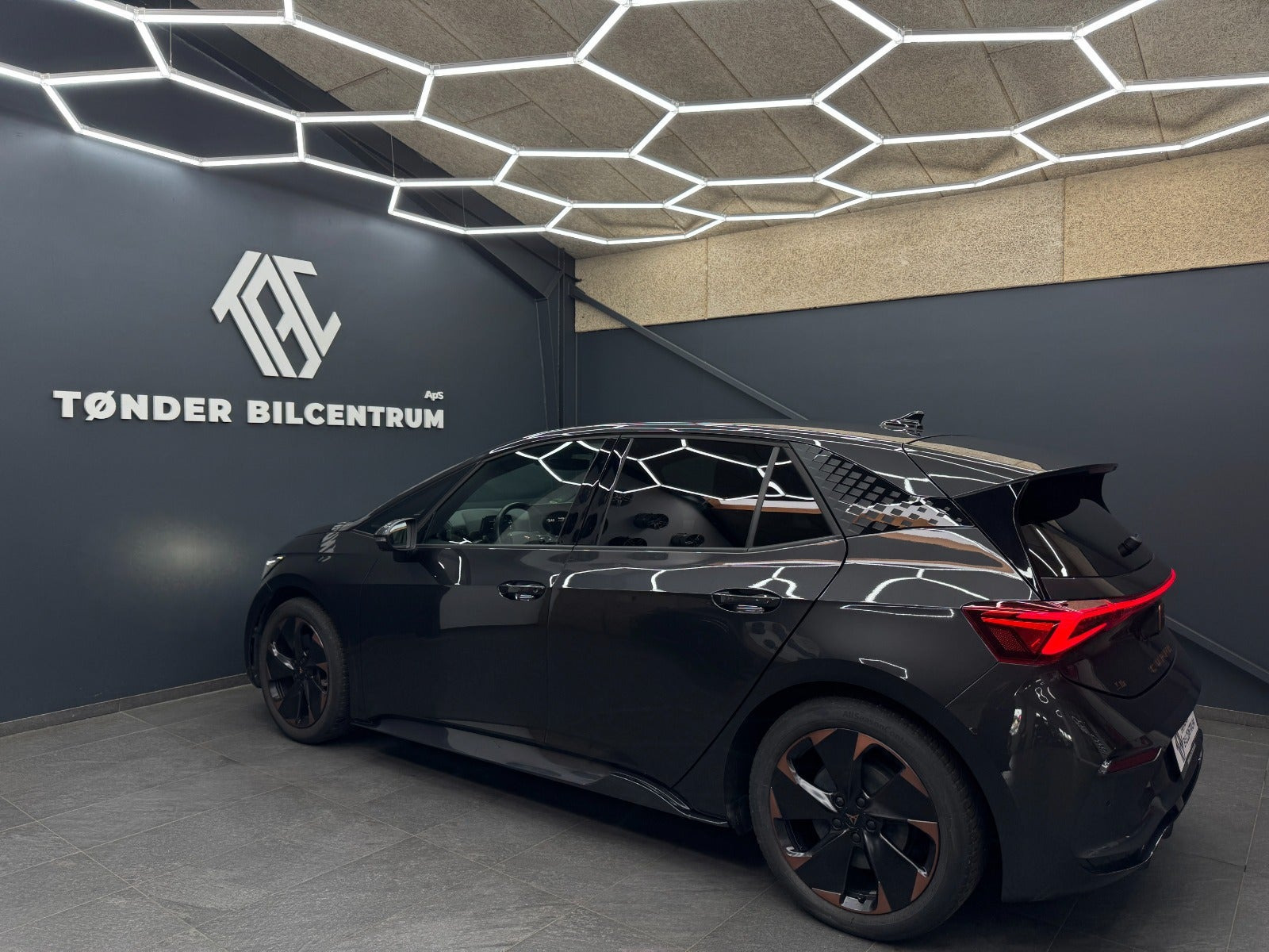 Grå Cupra Born fra 2024