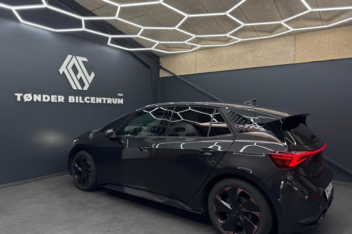 Grå Cupra Born fra 2024
