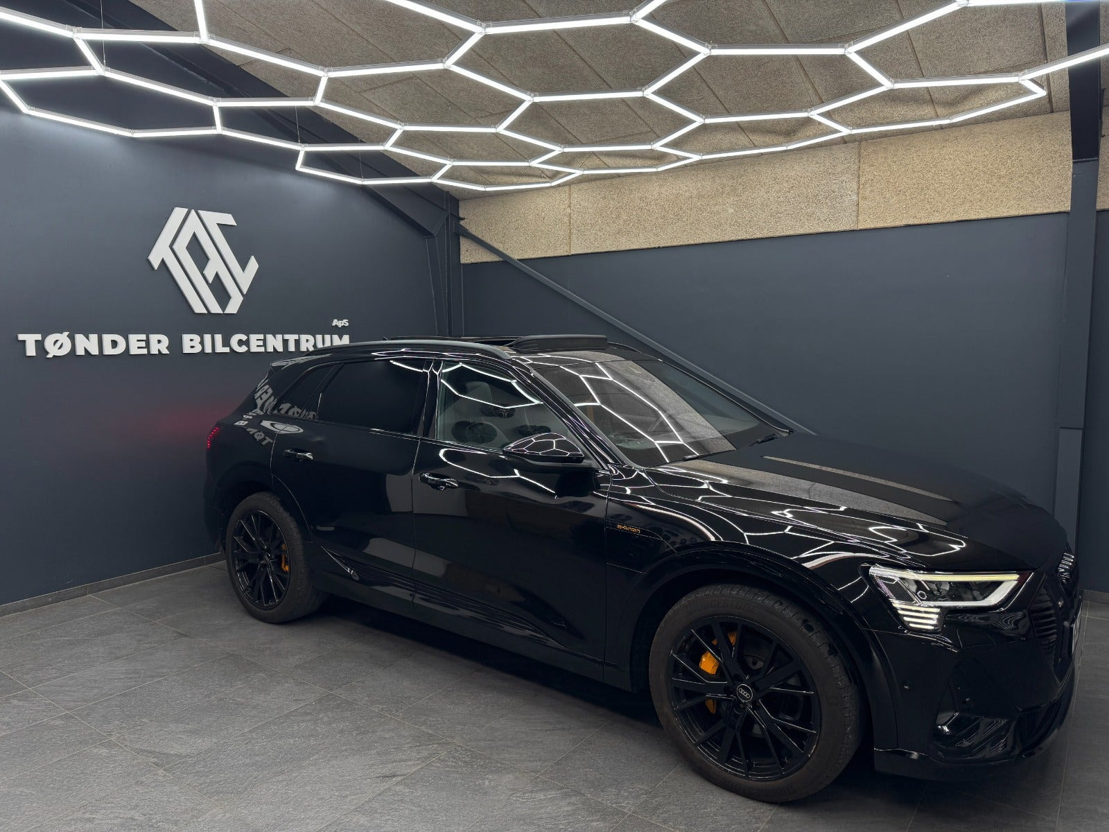 Sort Audi e-tron fra 2023