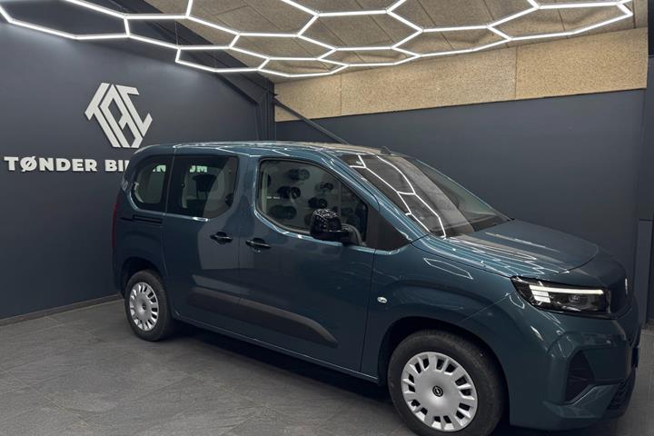Blå Opel Combo-e Life fra 2025