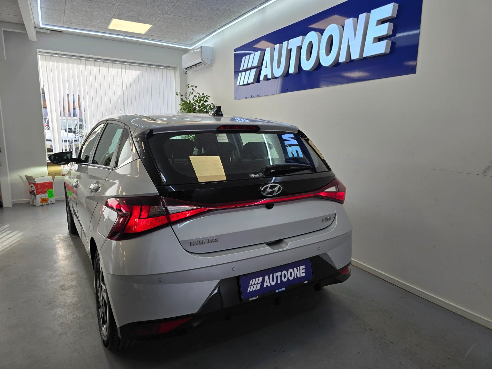 Sølv Hyundai i20 fra 2022