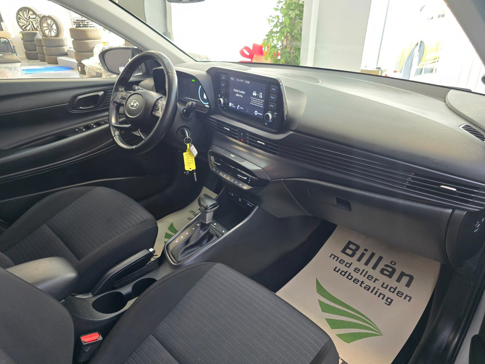 Sølv Hyundai i20 fra 2022