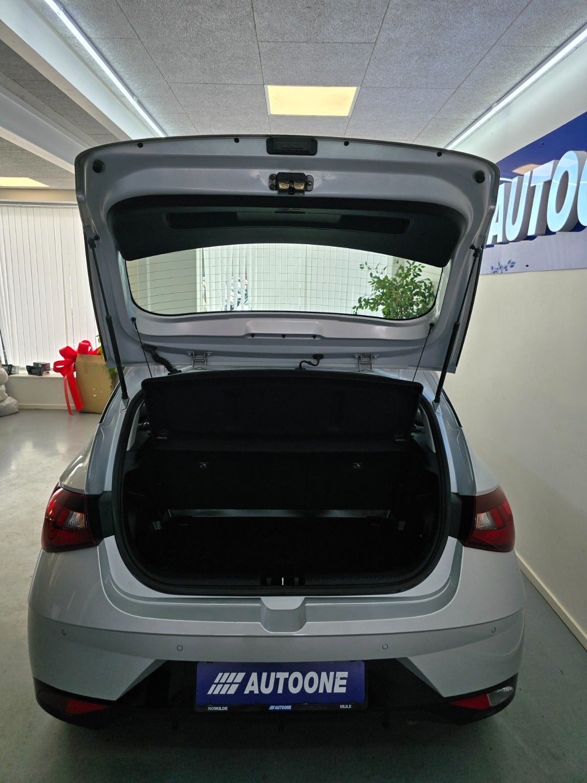Sølv Hyundai i20 fra 2022