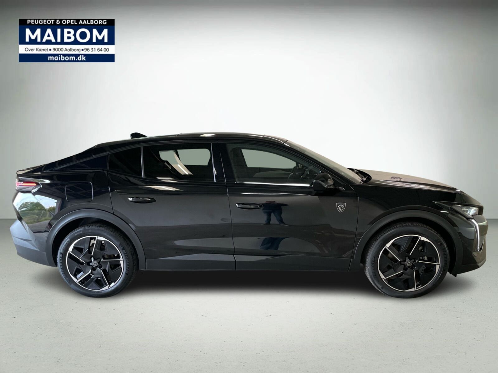 Sort Peugeot e-408 fra 2025