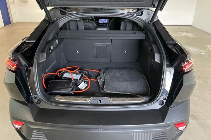 Sort Peugeot e-408 fra 2025