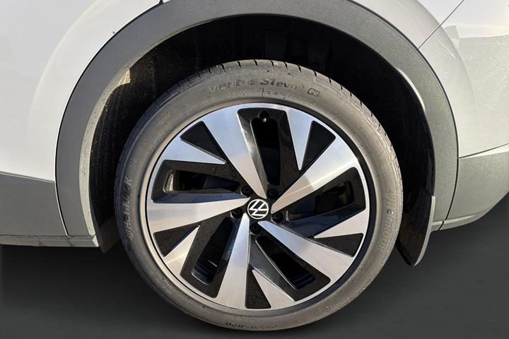 Grå VW ID.4 fra 2022