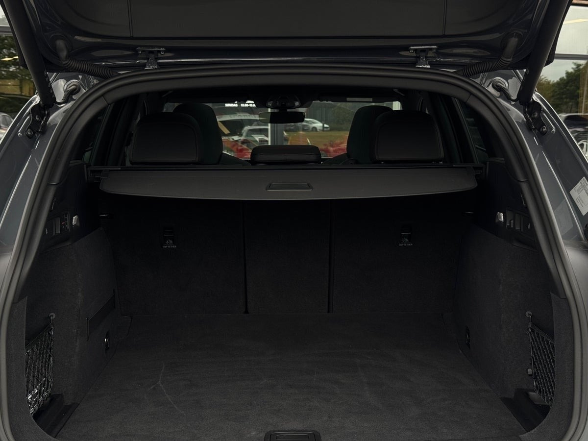 undefined Audi Q6 e-tron fra 2025