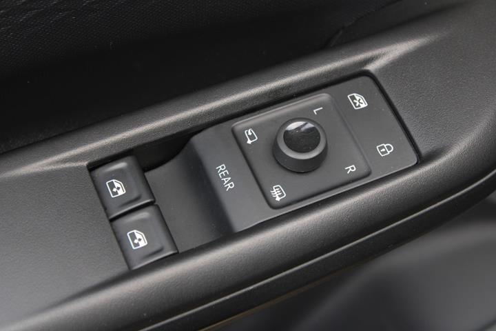 Grå Cupra Born fra 2024