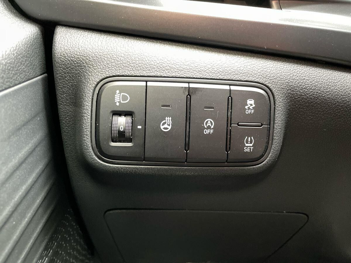 Sort Hyundai i20 fra 2023