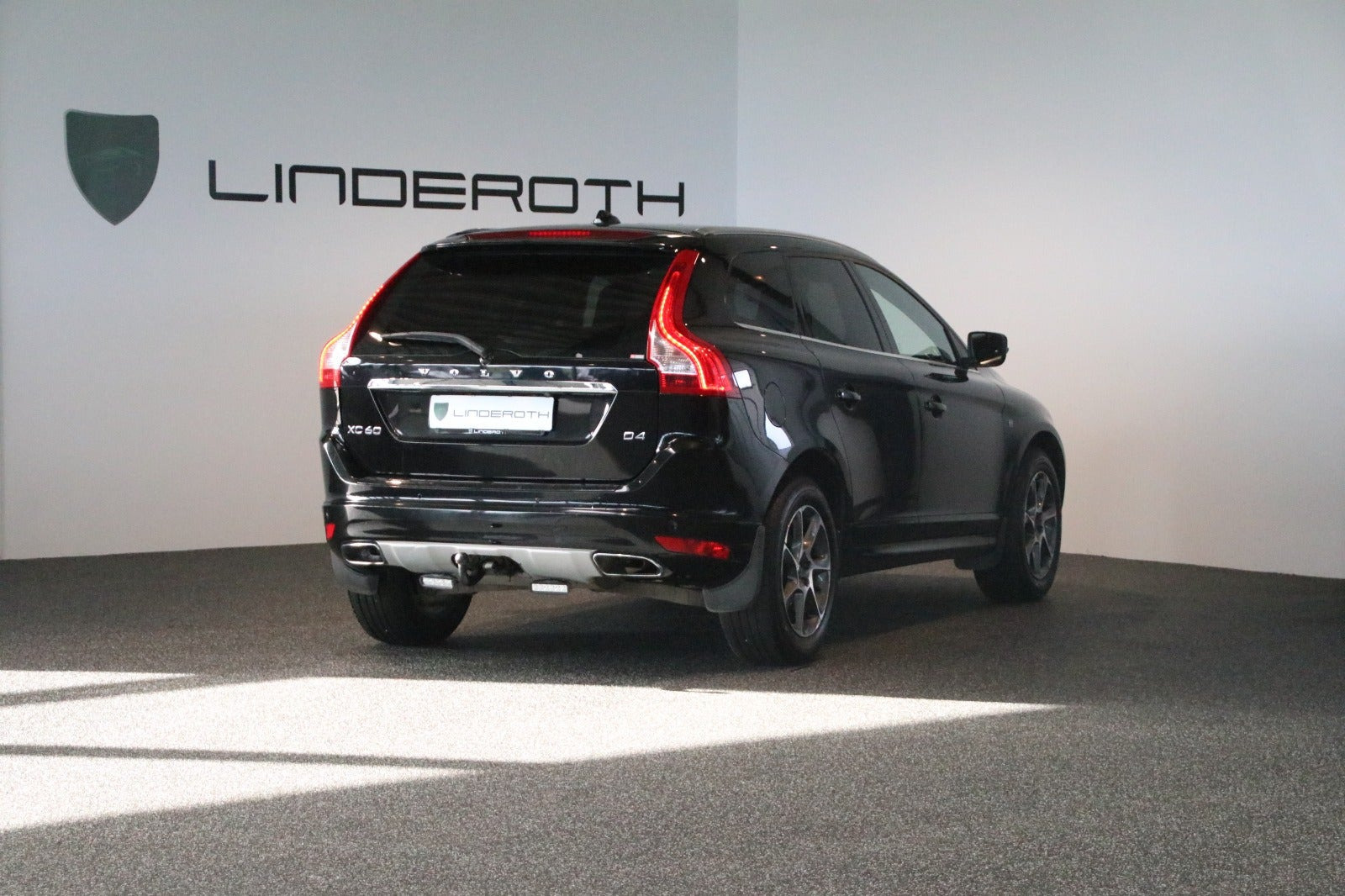 Sort Volvo XC60 fra 2016