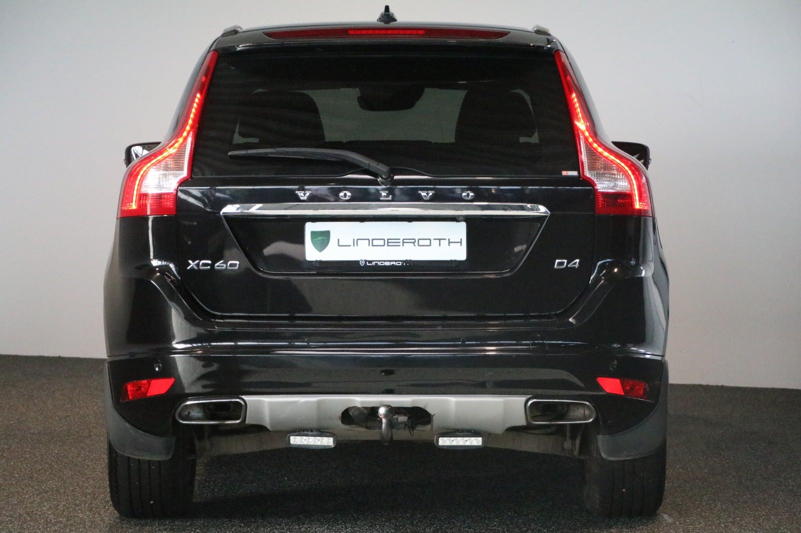 Sort Volvo XC60 fra 2016