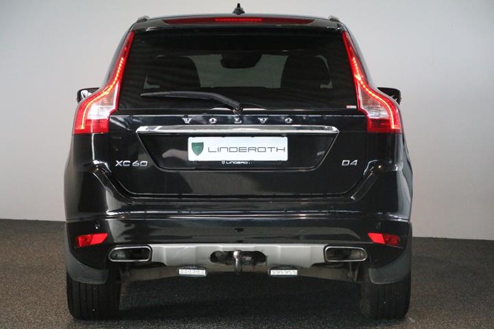Sort Volvo XC60 fra 2016