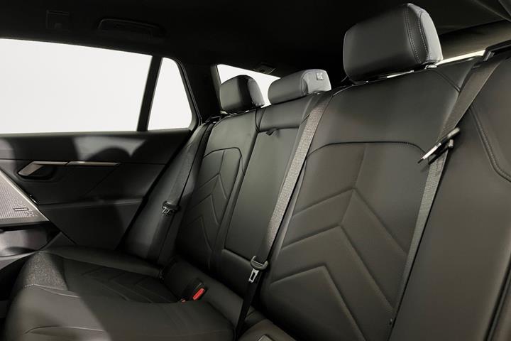 Sort BMW i5 fra 2025