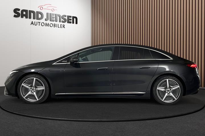 Grå Mercedes EQE350 fra 2024
