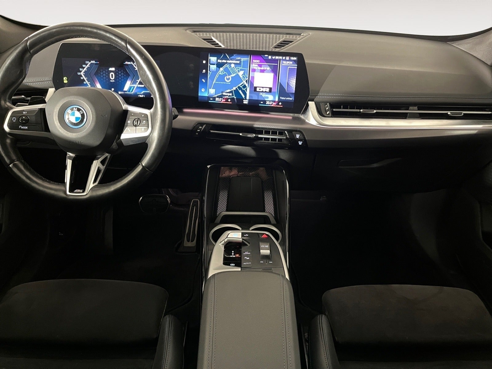 Blå BMW iX1 fra 2023