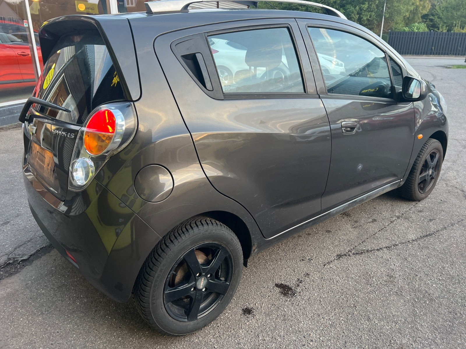 Brun Chevrolet Spark fra 2012