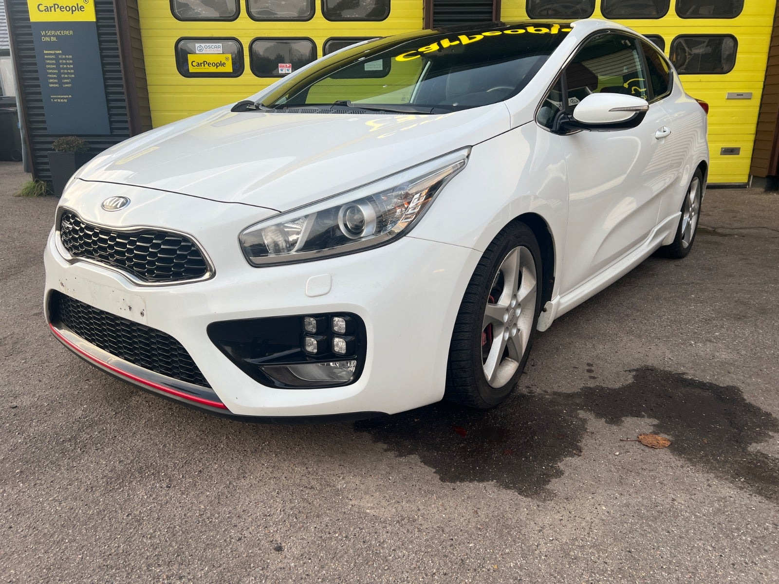 Hvid Kia Ceed fra 2014