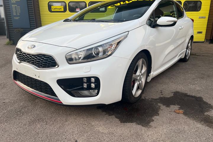 Hvid Kia Ceed fra 2014