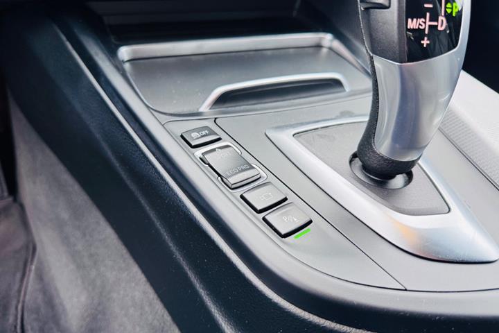 Grå BMW 430d fra 2018