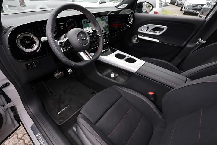 Grå Mercedes GLB250+ fra 2026
