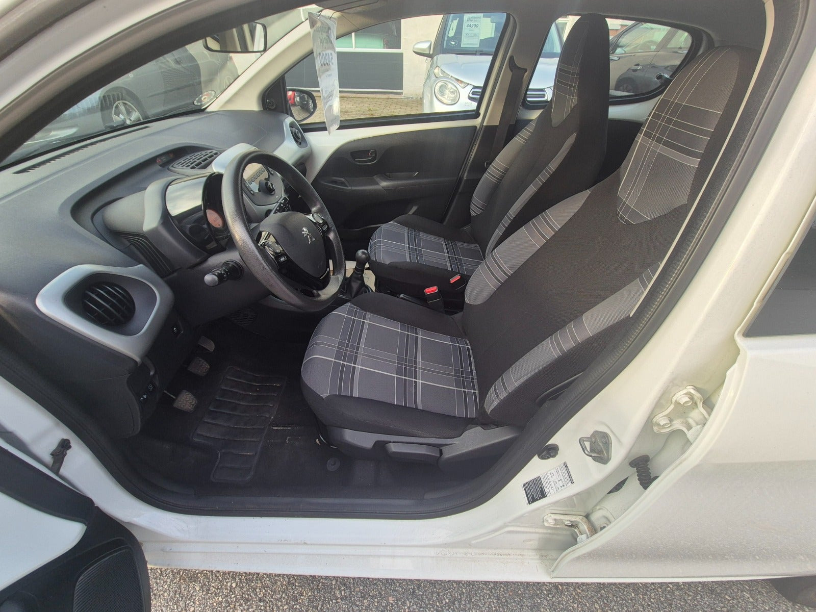 Hvid Peugeot 108 fra 2016