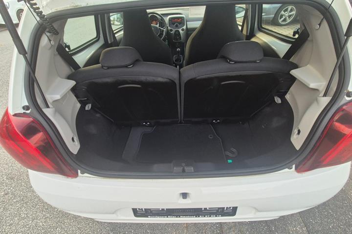 Hvid Peugeot 108 fra 2016