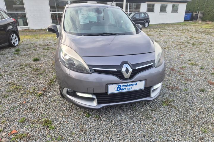 Grå Renault Scenic III fra 2014