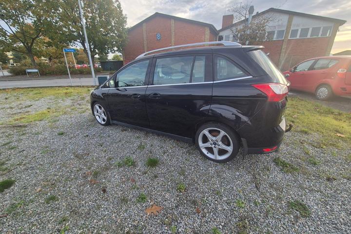 Sort Ford Grand C-Max fra 2011