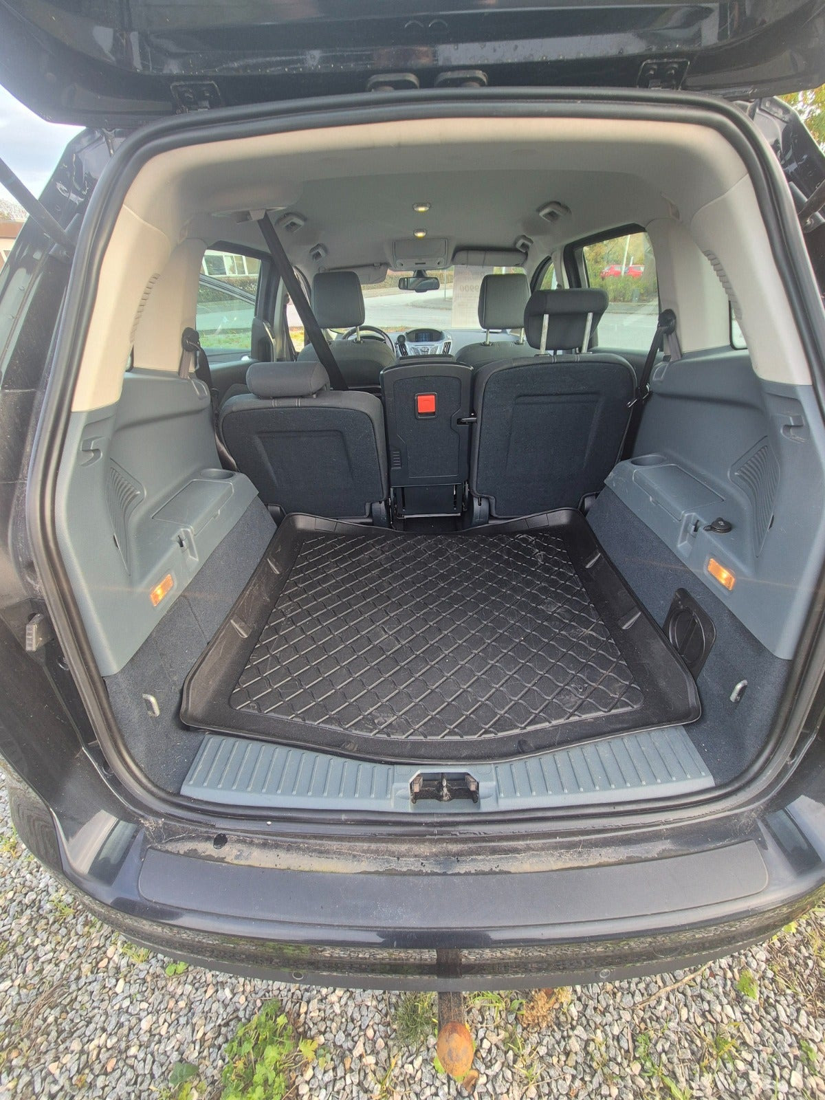 Sort Ford Grand C-Max fra 2011