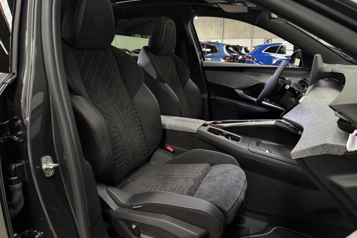 undefined Peugeot e-3008 fra 2025