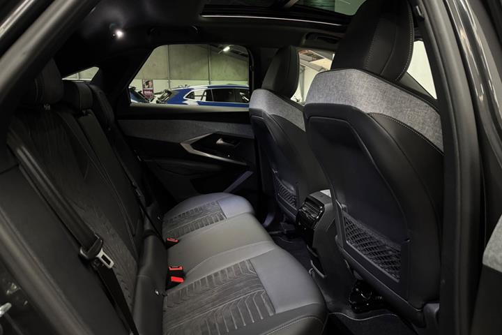 undefined Peugeot e-3008 fra 2025