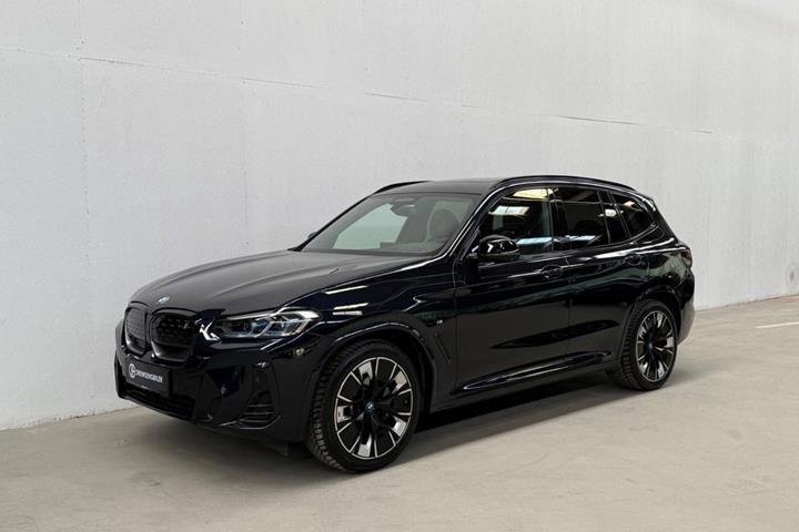 Sort BMW iX3 fra 2022