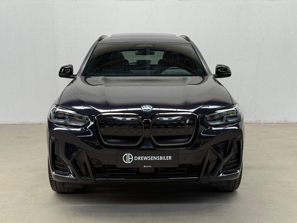 Sort BMW iX3 fra 2022