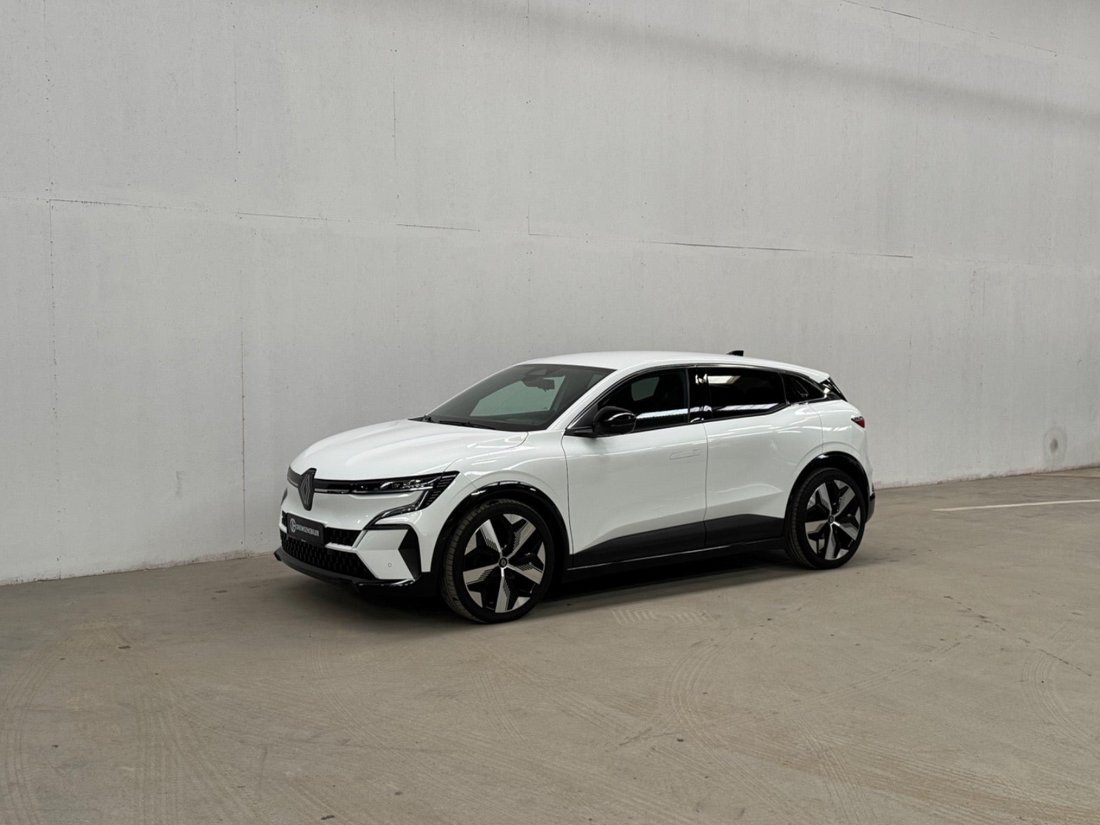 Hvid Renault Megane E-Tech fra 2023