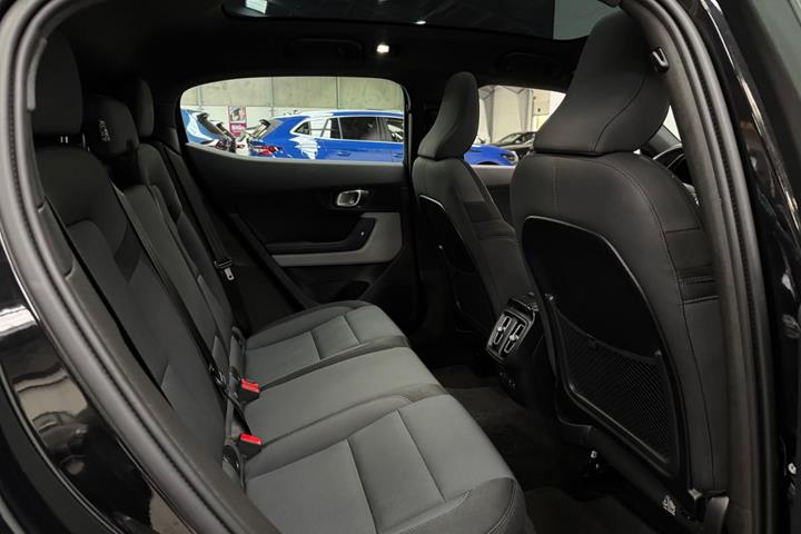 Sort Polestar 2 fra 2023