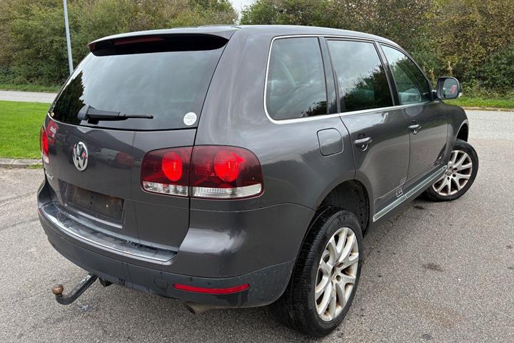 Sort VW Touareg fra 2008